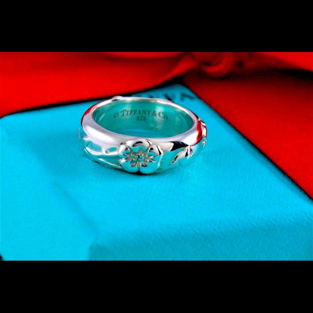 100% Authentic Tiffany & Co Sterling Silver Ring